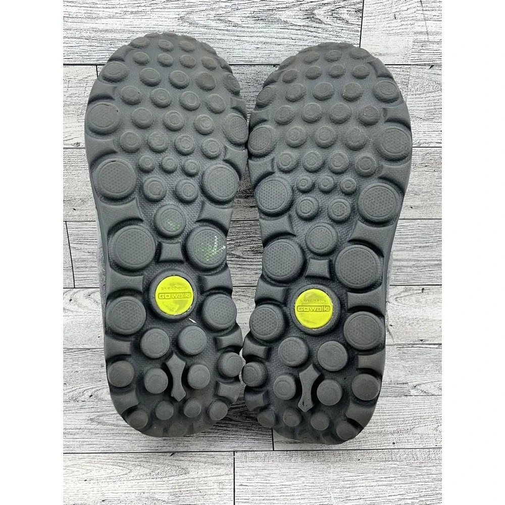 Skechers Go Walk Women's Gray‎ Suede Slip On Comfort Shoes Size 6 M